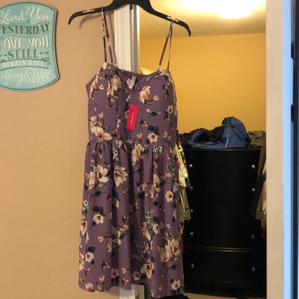 Brand new dress XL with pockets!! Tags still on!!